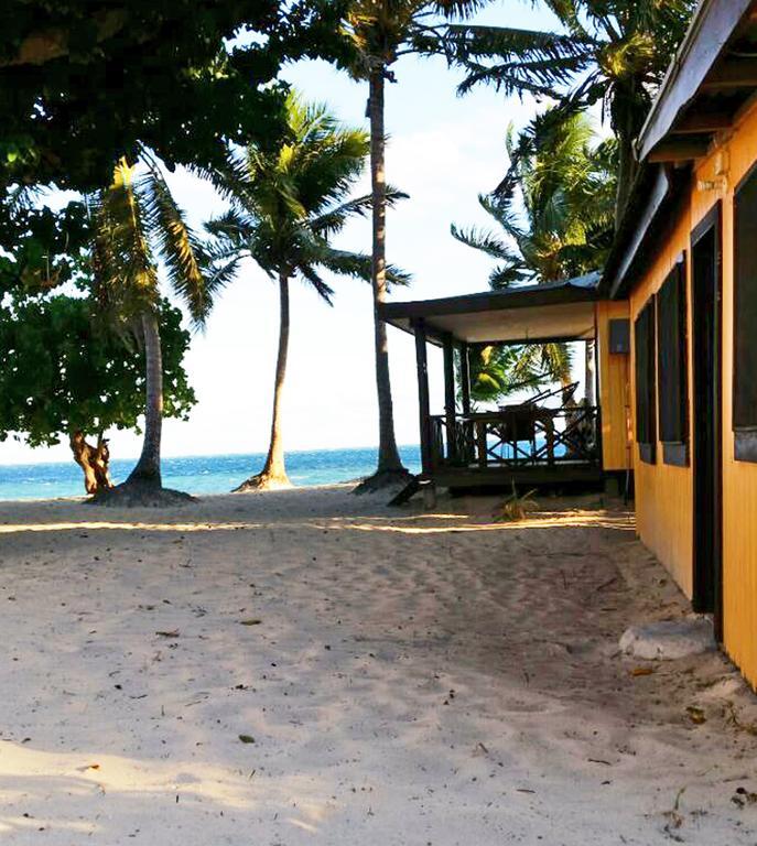 Ratu Kini Backpackers And Dive Resort Mana Island Exterior photo