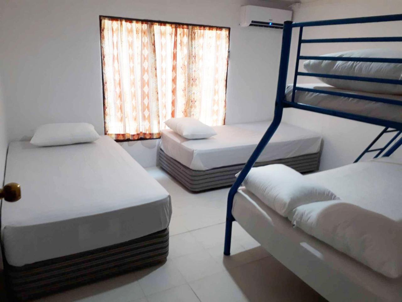 Ratu Kini Backpackers And Dive Resort Mana Island Exterior photo